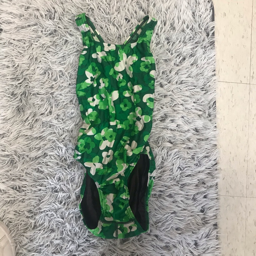 Speedo swimsuit size 32